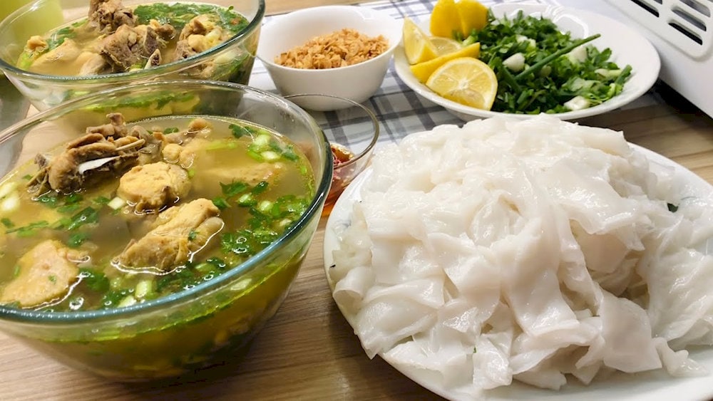 Bánh mướt xáo gà